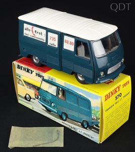 French dinky toys 570 allo fret peugeot van cc391