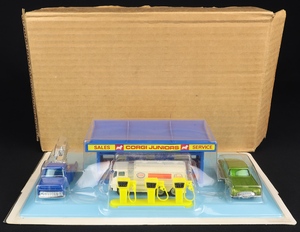 Corgi juniors 3006 3009 service station set cc485