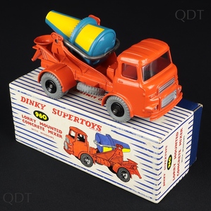 Dinky supertoys 960 lorry mounted concrete mixer cc499