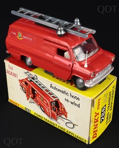 Dinky toys 286 ford transit fire appliance cc522