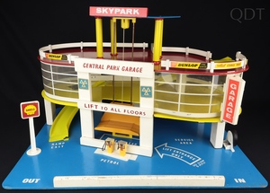 Corgi service station display cc537