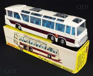 Dinky toys 952 vega major luxury coach cc562