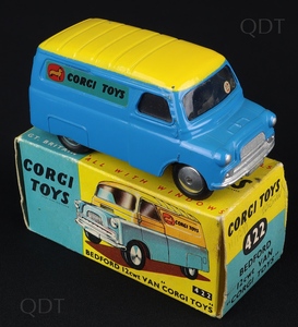 Corgi toys 422 bedford van cc961 front