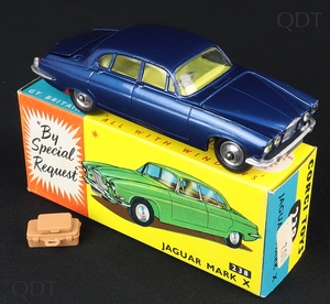 Corgi toys 238 jaguar mark x dd47 front