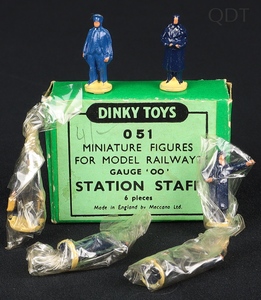 Dinky toys 051 model railways oo gauge station staff figures dd120 front