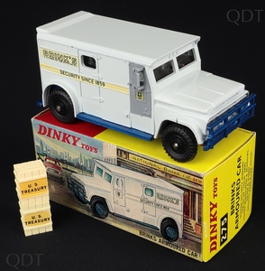 Dinky toys 290 brinks armoured car dd123 front