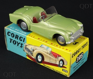 Corgi toys 305 triumph tr3 sports car dd170 front