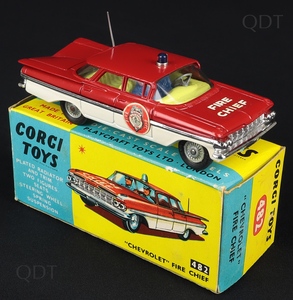 Corgi toys 482 chevrolet fire chief dd273 front