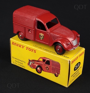 French dinky toys 25d citroen fire dd277 front