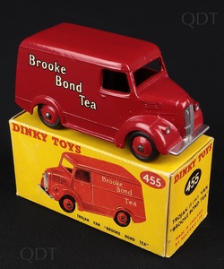 Dinky toys 455 brokke bond tea trojan van dd280 front