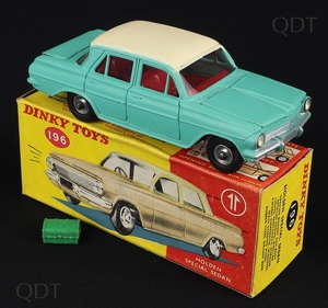 Dinky toys 196 holden special sedan dd286 front