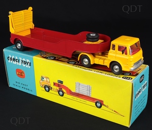 Corgi toys 1132 carrimore low loader dd403 front