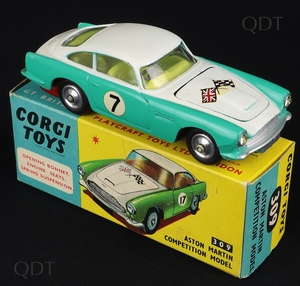 Corgi toys 309 aston martin competition dd404 front