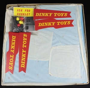 Dinky toys display stand dd443 front