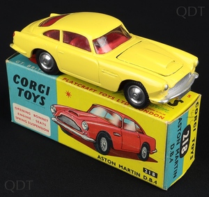 Corgi toys 218 aston martin db4 dd451 front