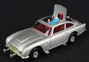 Corgi toys 271 james bond aston martin dd479 car