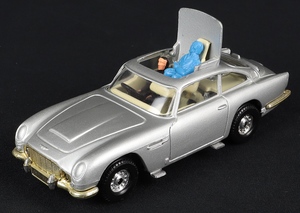 Corg toys 271 james bond aston martin dd480 car