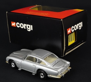 Corg toys 271 james bond aston martin dd480 back