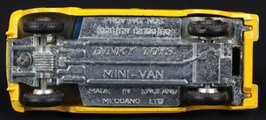 Dinky toys 274 aa mini van cc812 base