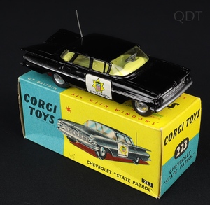 Corgi toys 223 chevrolet state patrol d653 front