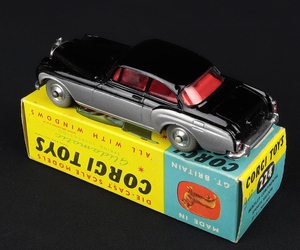 Corgi toys 224 bentley continental sports saloon dd660 back