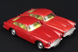 Corgi toys 218 aston martin db4 dd816 compare