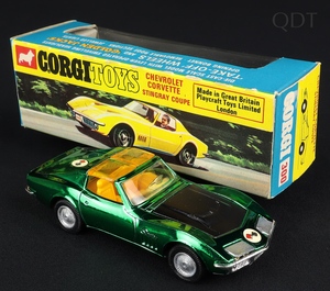 Corgi toys 300 chevrolet corvette stingray coupe dd884 front