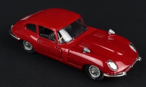 Corgi toys 335 4.2 litre jaguar e type dd898 car