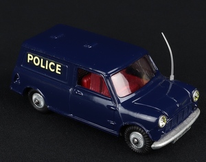 Corgi toys 448 bmc mini police van tracker dog dd900 car