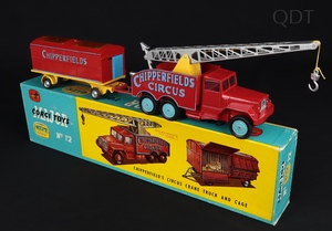 Corgi toys gift set 12 chipperfields circus truck crane dd902 front