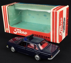 Tekno models 835 volvo 144 poliisi dd933 back