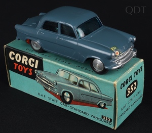 Corgi toys 352 raf staff car standard vanguard ee40 front