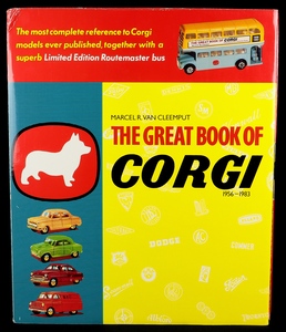 The great book corgi marcel cleemput routemaster bus ee245 front