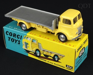 Corgi toys 454 commer 5 ton platform lorry ee367 front