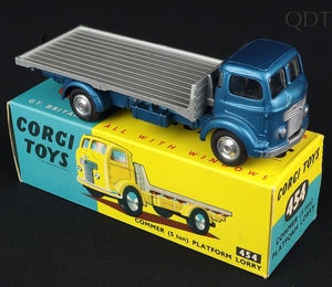 Corgi toys 454 commer platform lorry ee368 front