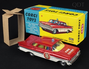 Corgi toys 482 chevrolet fire chief ee370 front