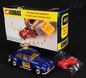 Corgi toys 400 vw 1300 motor school car ee424 front