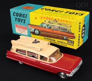 Corgi toys 437 superior cadillac ambulance ee437 front