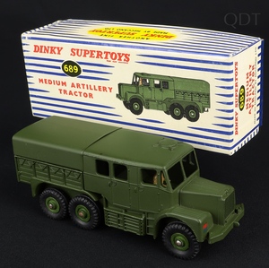 Dinky toys 689 medium artillery tractor ee446 front