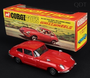 Corgi toys 374 4.2 jaguar e type ee526 front