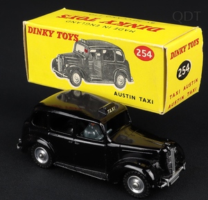 Dinky toys 254 austin taxi e546 front