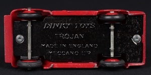 Dinky toys 451 trojan van dunlop ee600 base