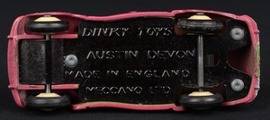 Dinky toys 152 austin devon saloon ee601 base