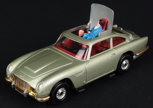 Corgi toys 271 james bond's aston martin ee630 car