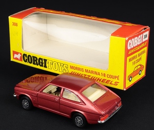 Corgi toys 306 morris marina 1 6 coupe ee657 back