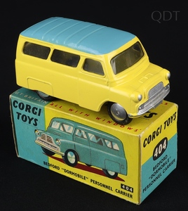 Corgi toys 404 bedford dormobile personnel carrier ee776 front