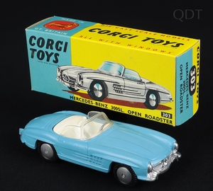Corgi toys 303 mercedes open roadster 300sl ee899 front