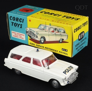 Corgi toys 419 ford zephyr motorway patrol ee918 front