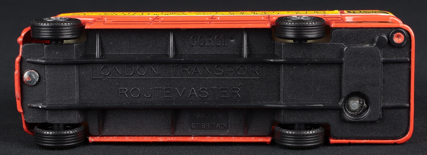 Toys 469 London Routemaster Bus QDT
