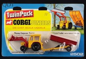 Corgi juniors 2502 massey ferguson tractor  trailer ee947 front